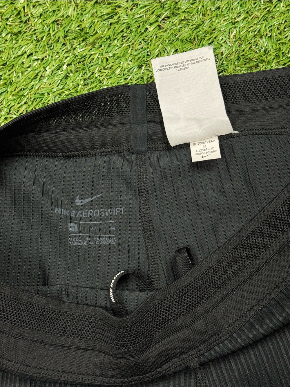 Nike Aeroswift Shorts Women Medium Black Tight Fit Running Shorts Stripe - Picture 3 of 3